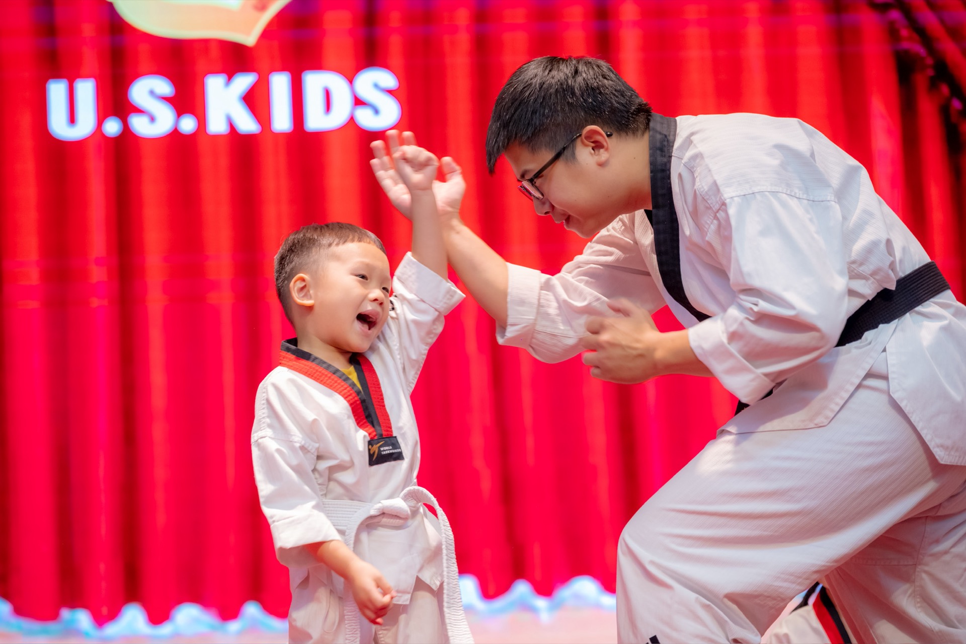 畢業照 學士服 班級大合照